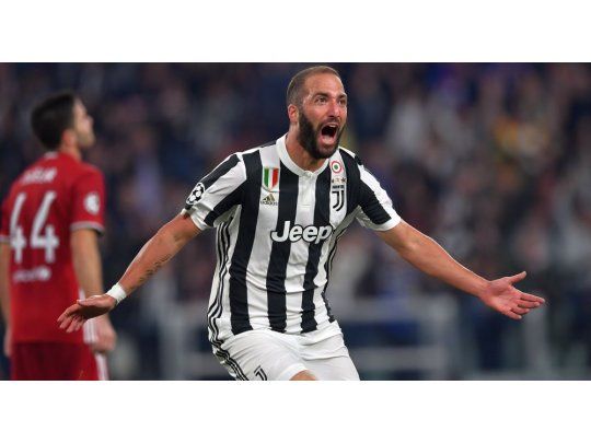 Higuaín abrió el marcado para Juventus. No marcaba desde el 9 de septiembre por la tercera fecha del torneo italiano.