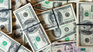 The Government reduced its intervention as a result of the supply of dollars. The Government reduced its intervention as a result of the supply of dollars.