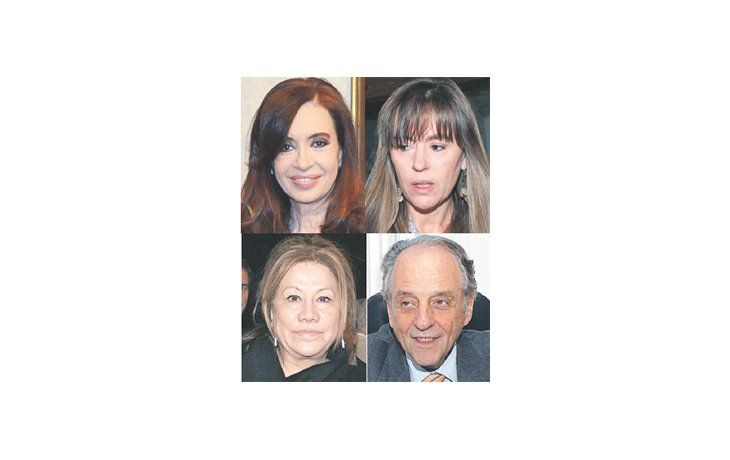 Cristina de Kirchner, Juliana Di Tullio, Graciela Camaño y Carlos Heller