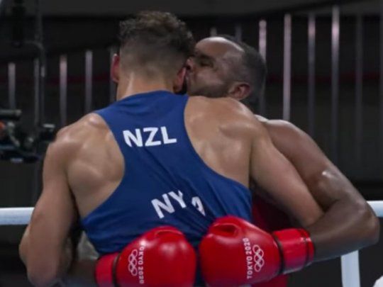 marroqui muerte oreja a lo tyson.jpg