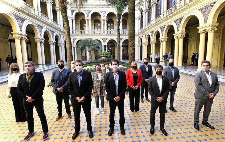 Fondos. Máximo, Jorge Macri, Sergio Massa, Mayra Mendoza, Wado, Kicillof, Martín Insaurralde y Ritondo pusieron en marcha el PREIMBA que reparte 5 mil millones de pesos entre los municipios de la Provincia de Buenos Aires.&nbsp;