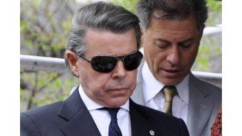 El fiscal federal Jorge Di Lello imputó por presunto enriquecimiento ilícito al exjuez Norberto Oyarbide y a su pareja, Claudio Blanco.