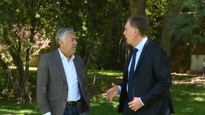 Alfredo Cornejo y Diego Santilli se mostraron juntos en Mendoza.