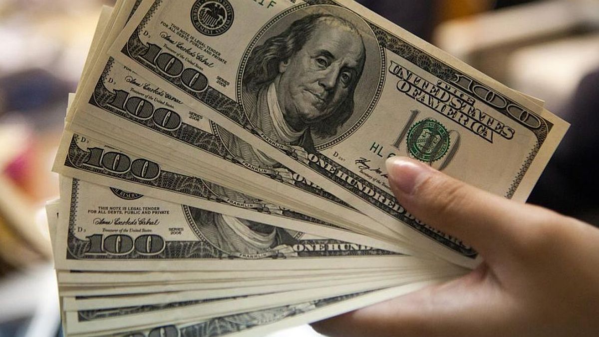Dollar today: how much it closed at this Monday, September 18