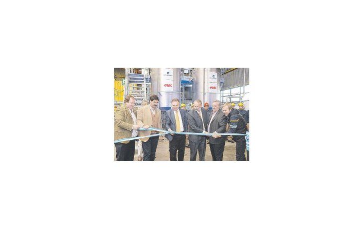 Iinauguración. El ministro de Agroindustria bonaerense, Leonardo Sarquís, estuvo acompañado de funcionarios y responsables de ambas firmas.