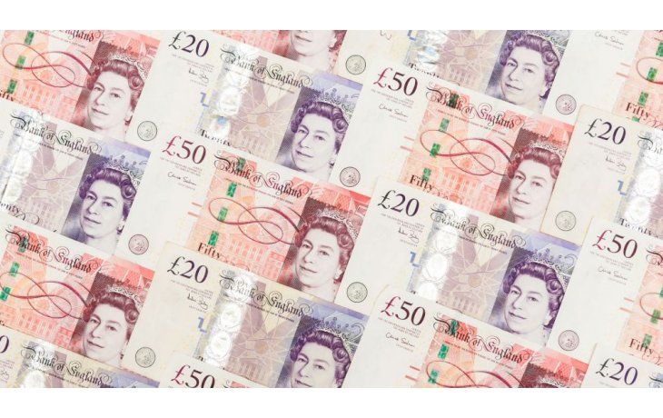 La libra esterlina se acercó a mínimos en 31 años tras conocerse fecha para el Brexit