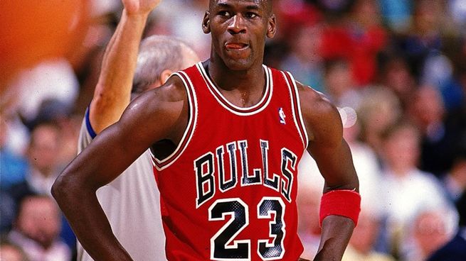 La ex casa de Michael Jordan es espectacular pero tardó demasiado en ser vendida.