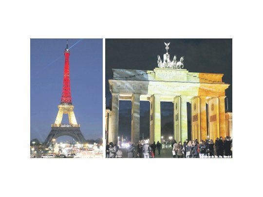 La Torre Eiffel y la Puerta de Brandenburgo “se vistieron” anoche con los colores de la bandera belga,a modo de solidaridad y homenaje a las víctimas de los atentados de Bruselas.