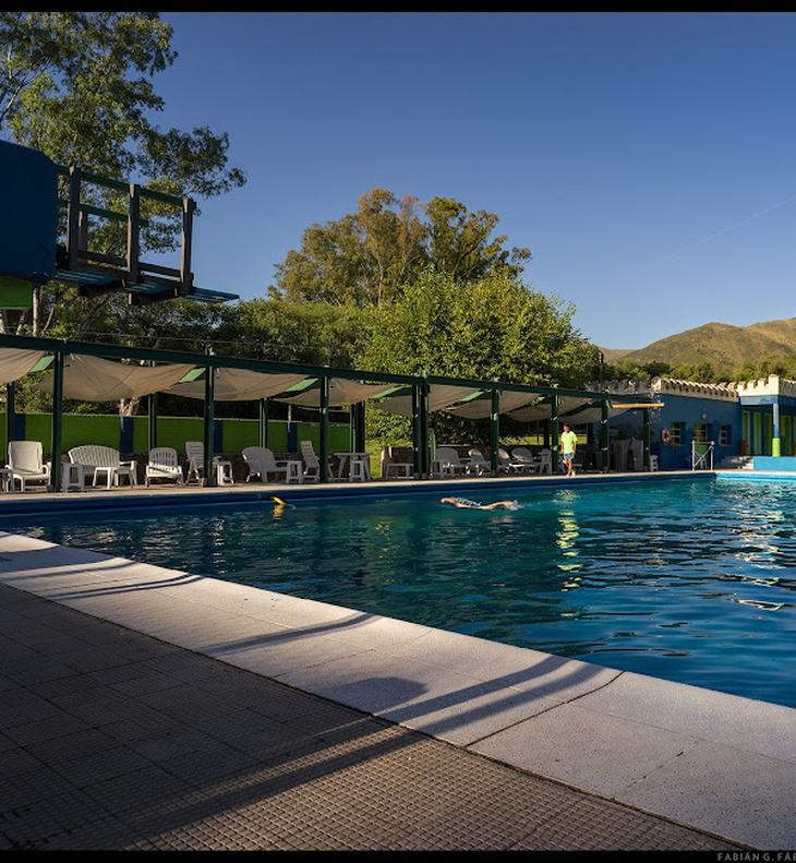 La pileta, una de las atracciones principales del hotel en verano La pileta, una de las atracciones principales del hotel en verano