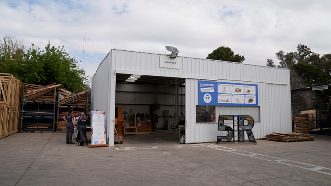 Carpinteríade la Isla Ecológica de Iveco Group en Córdoba.