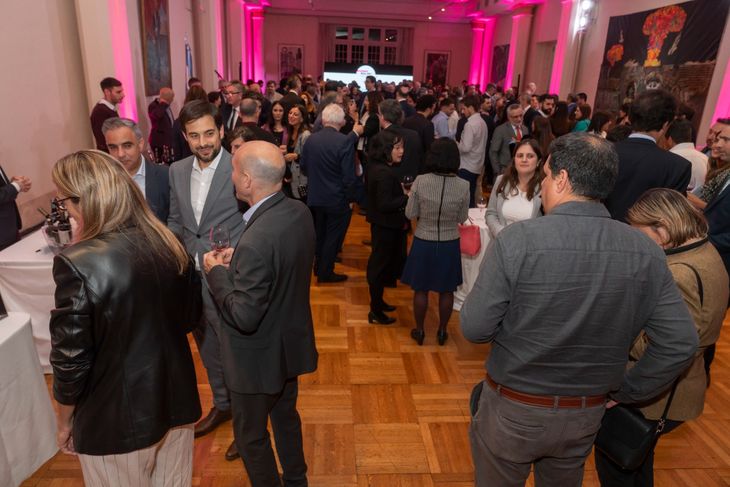 La industria del vino se dio cita en el Palacio San Martín para rendir homenaje al malbec, y de paso reclamar apoyo al Estado. La industria del vino se dio cita en el Palacio San Martín para rendir homenaje al malbec, y de paso reclamar apoyo al Estado.
