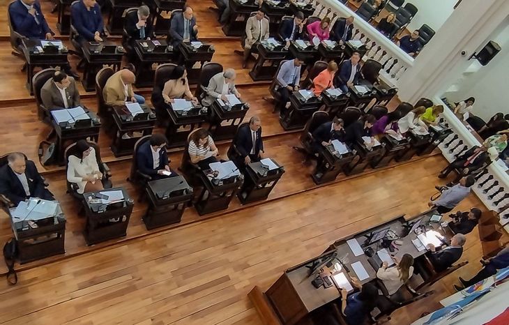 La Rioja renovó 18 de las 36 bancas de su Legislatura. La Rioja renovó 18 de las 36 bancas de su Legislatura.