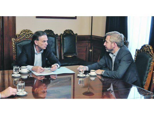 Ministro. Rogelio Frigerio visitó a Miguel Pichetto el viernes en el Senado. Fue al día siguiente del lanzamiento de la candidatura presidencial del jefe de los senadores del PJ federal.