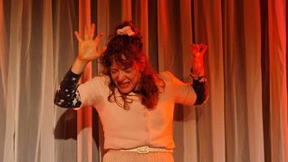 Valeria Giorcelli en Mis cosas preferidas, que volvió luego de diez años, a El Camarín de las Musas.