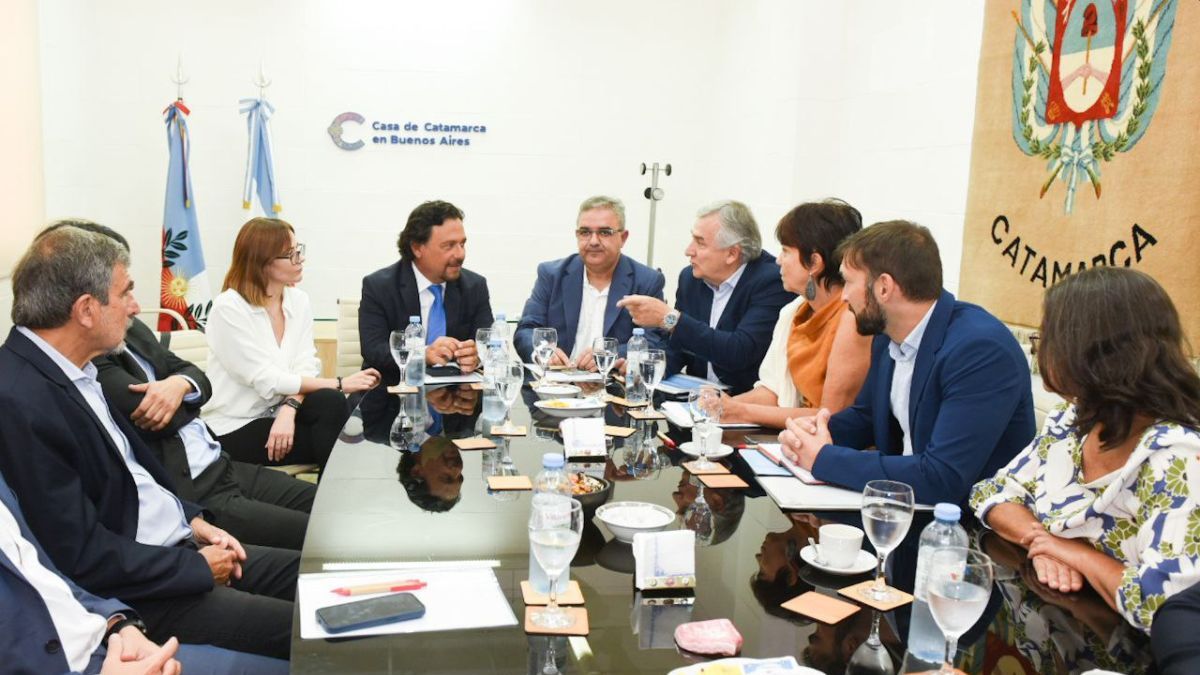 Governors ask to advance in the production of added value