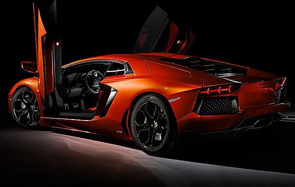 La Lamborghini Aventador LP700-4 de Ronaldo edición limitada.