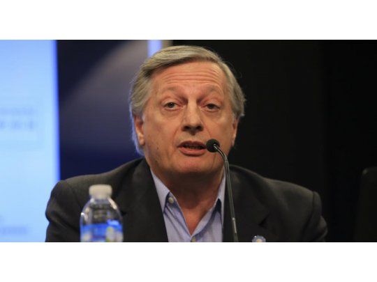 Aranguren confirmó subas graduales en naftas hasta llegar a precios internacionales en junio de 2017
