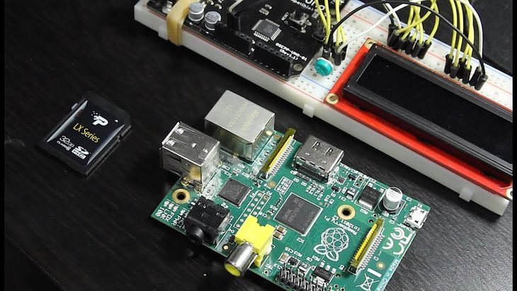 The internal components of control are valuable for those looking for pieces for homemade repairs or experiments. The internal components of control are valuable for those looking for pieces for homemade repairs or experiments.