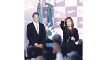 ámbito.com | Pacíficos ayer en público, Cristina de Kirchner y Daniel Scioli.