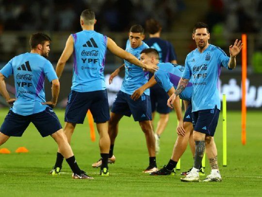 entrenamiento seleccion abu dhabi.jpg