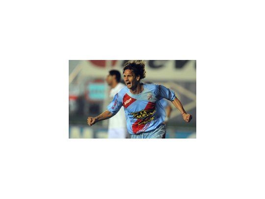 Obolo viene de ser goleador y figura en Arsenal.