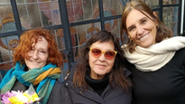 Merdeces Fraile, Susana Torres Molina y Silvina Katz en la apertura del nuevo tetro con la obra Responsable.&nbsp;