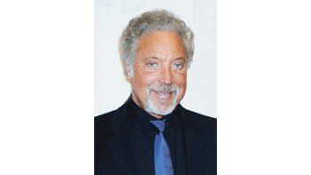 Además de sus clásicos, Tom Jones presentará el jueves, enel Luna Park, canciones de su último disco.