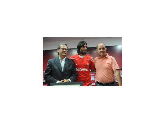 Cantero, Farías y Bochini, que cumplió 58 años.