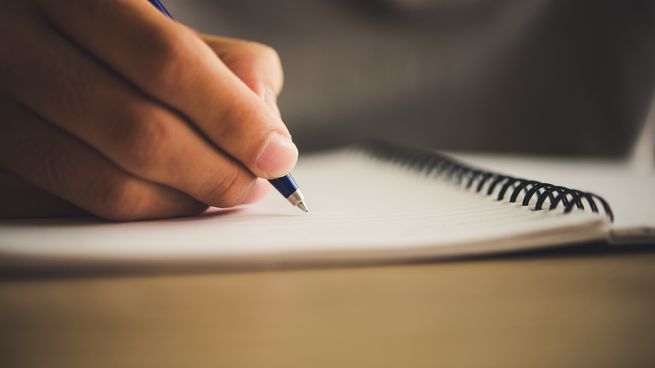 Una vez finalizado el proyecto, se eligen 100 cartas finalistas, de las cuales 42 pasan a formar parte de un libro que las recopila.&nbsp;