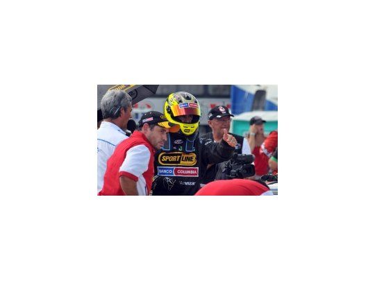 Leonel Pernía, con un Chevrolet, registró el mejor tiempo en la clasificación del Turismo Carretera que se desarrolló en el autódromo de Trelew.