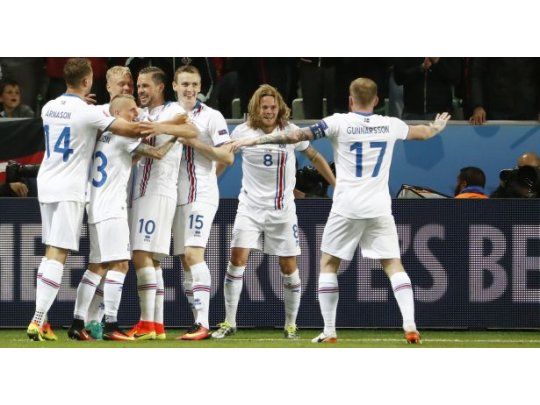 Islandia, en su primera participación en la Eurocopa, empezó con un batacazo.