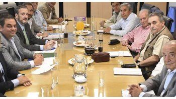 Sin OK de Moyano (ni banco de horas) reforma al Senado