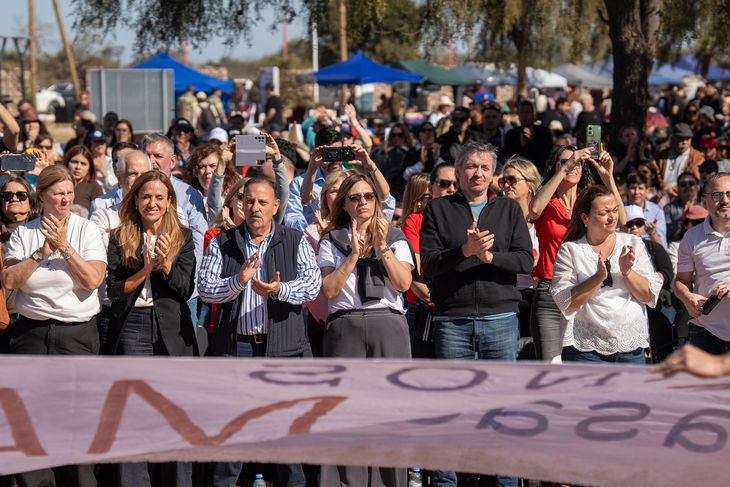 El gobernador de La Rioja, Ricardo Quintela, ensayo un intento de acerca a las tribus del peronismo, pero el futurismo de Axel Kicillof pegó el faltazo. El gobernador de La Rioja, Ricardo Quintela, ensayo un intento de acerca a las tribus del peronismo, pero el futurismo de Axel Kicillof pegó el faltazo.