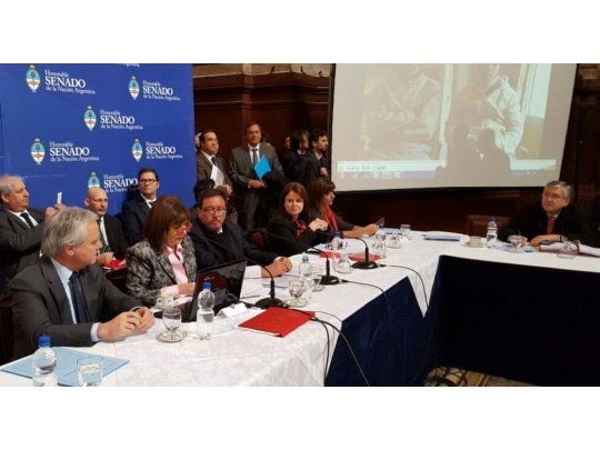 Tanto desde el interbloque de Cambiemos como desde el FpV se resolvió invitar durante la primera jornada a funcionarios del Poder Ejecutivo, entre los que se cuentan a los ministros de Justicia y Derechos Humanos, Germán Garavano; y de Seguridad, Patricia Bullrich.