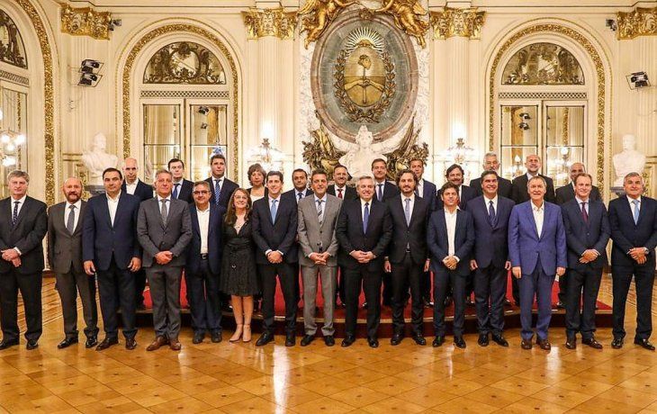 Alberto, con los gobernadores (Foto: archivo)