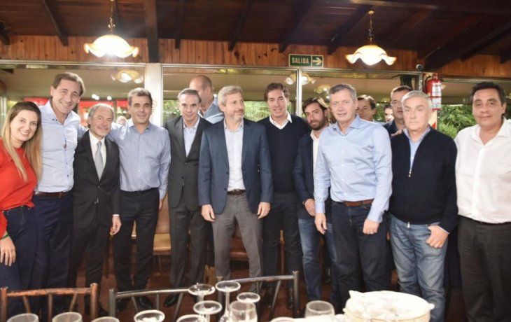 Pichetto junto a la pata peronista de Cambiemos.
