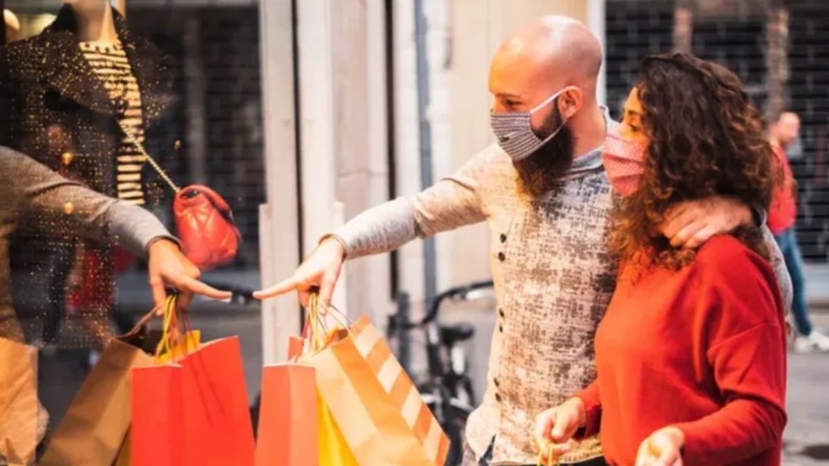 retail sales broke five-month losing streak and rose in December