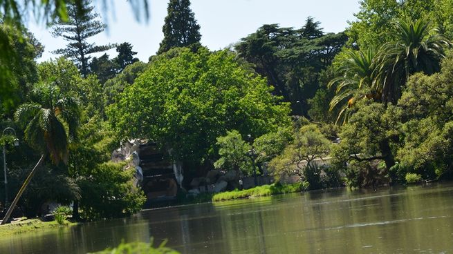 El paseo del Bosque en La Plata, uno de los mayores atractivos de la ciudad.
