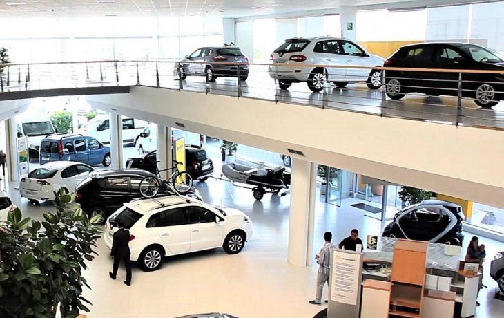 Los precios de los autos aumentaron 81% en un año.