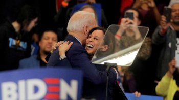 Joe Biden y Kamala Harris, esta noche en Delaware.