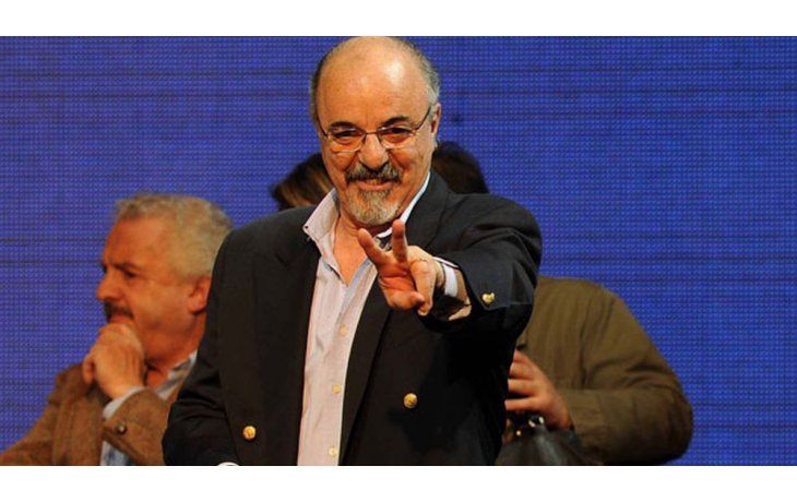 Carlos Tomada.