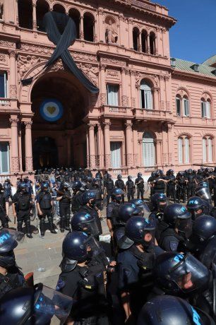 Maradona Oficiales.jpeg