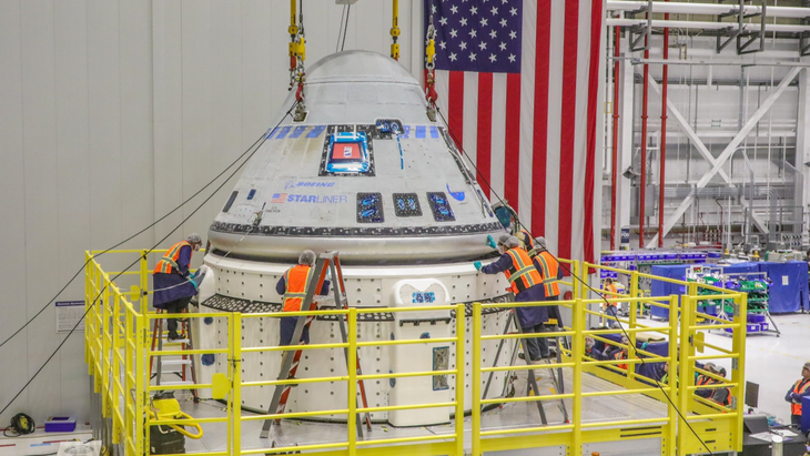Astronauts Williams and Wilmore prepared to be in space for 8 days, which was the duration of the mission. Astronauts Williams and Wilmore prepared to be in space for 8 days, which was the duration of the mission.
