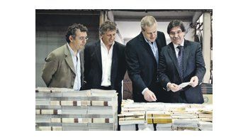 El ministro de Educación fiscalizó la salida desde Barracas de 2.500.000 libros hacia escuelas de todo el país y reiteró la necesidad de más días de clases en 2012.