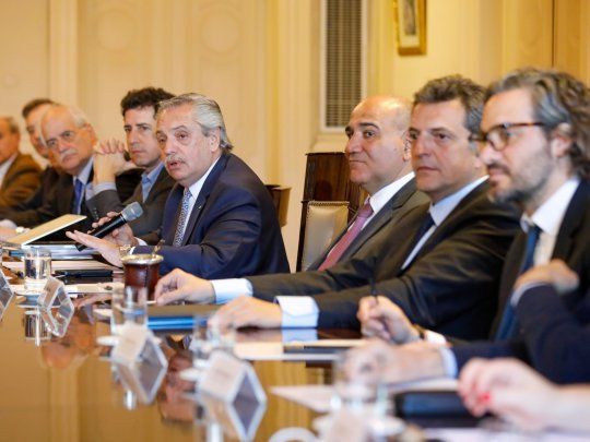 Con Alberto y Massa el Gabinete analizó el nivel de reservas y medidas para recomponer salarios.