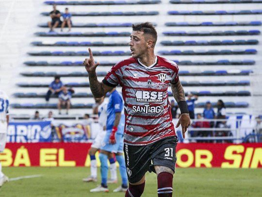 Central Córdoba ganó por primera vez en Liniers.