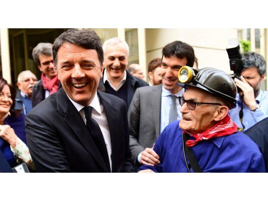 Matteo Renzi fue reelecto al frente del Partido Demócrata.
