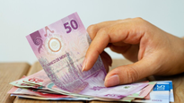 Cómo es el llamativo billete de 50 que es vendido en hasta 350,000
