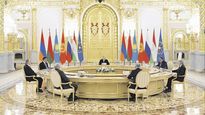SOCIOS. Vladímir Putin encabezó ayer una reunión de la Organización del Tratado de Seguridad Colectiva, que reúne a Rusia, Bielorrusia, Armenia, Kazajistán, Kirguistán y Tayikistán.