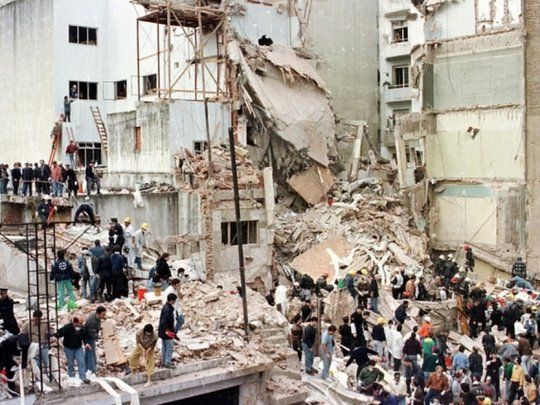 El atentado a la AMIA ocurrió el 18 de julio de 1994.